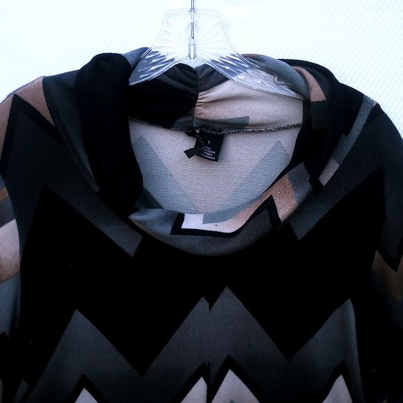New Directions Women's Large Chevron Pattern Zig Zag Long Sleeve Cowl Neck Top - Picture 3 of 10